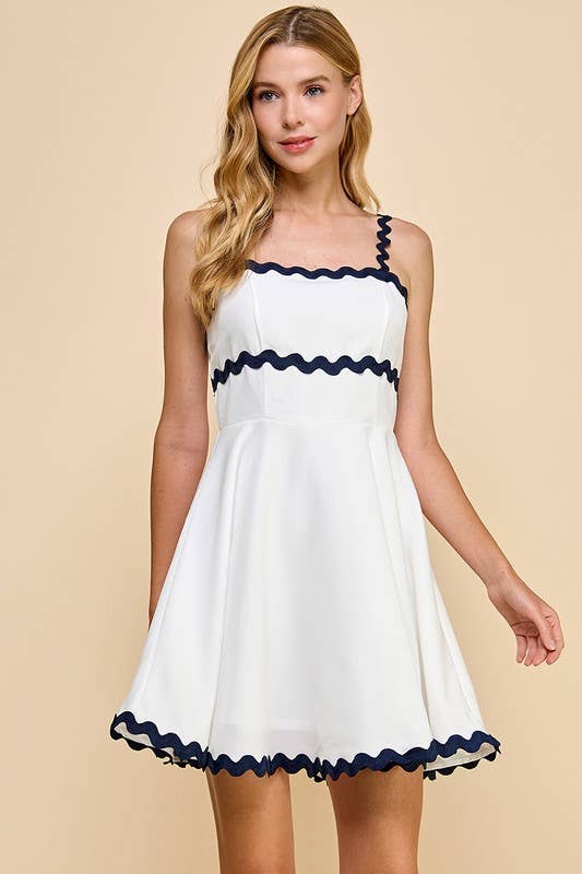 Scalloped Detail Back Zipper Dress